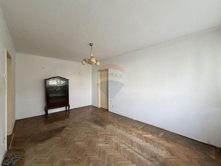 Apartament cu 2 camere semidecomandat în Ferdinand