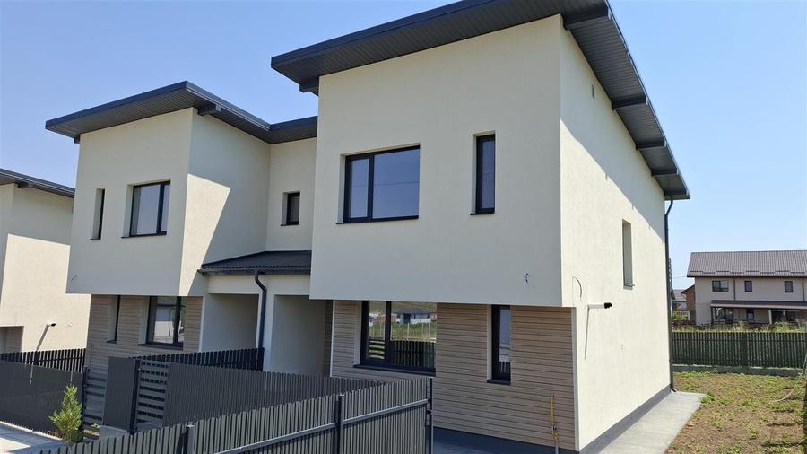 Duplex cu 4 camere cu Canalizare în Valea Lupului