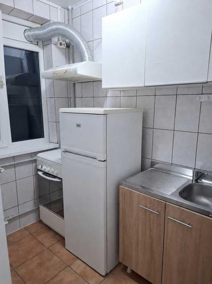 Garsonieră decomandată în Drumul Taberei