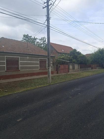 Casă cu 4 camere cu Teren 2200 Mp în Iratoșu
