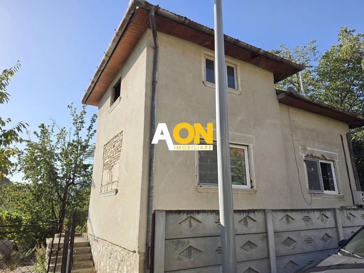 Casă individuală cu 4 camere cu Canalizare în Cetate