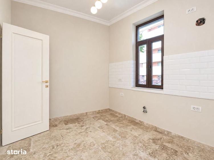 Apartament cu 4 camere în Eminescu