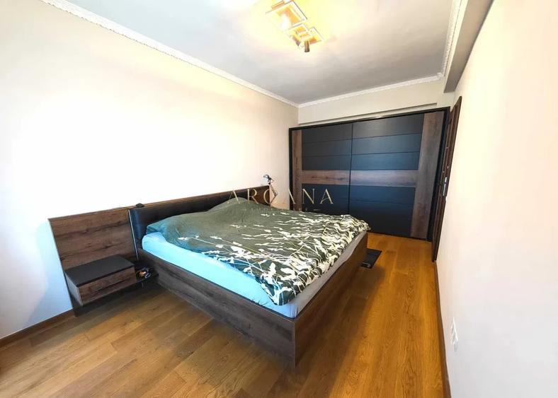 Apartament cu 3 camere decomandat, mobilat în Florești