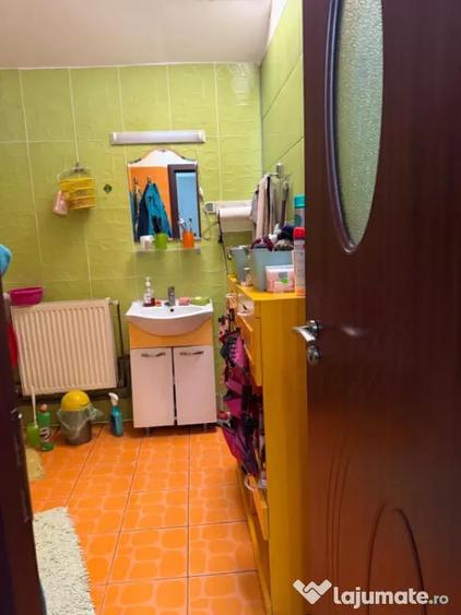 Spațiu comercial, de 840 mp, în Brestei