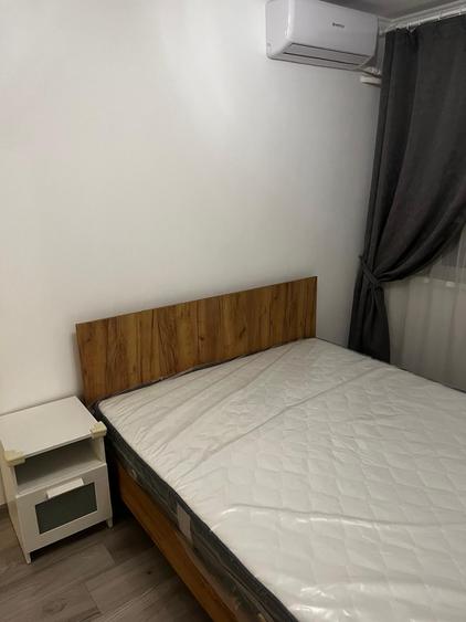 Apartament cu 2 camere decomandat în Titan