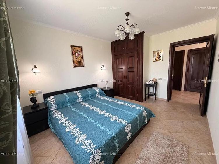 Casă cu Teren 1500 Mp în Spătaru