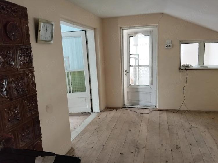 Casă cu 5 camere cu Teren 2700 Mp în Dochia