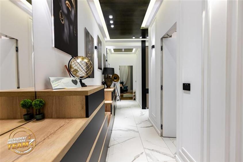 Apartament cu 4 camere decomandat în Central