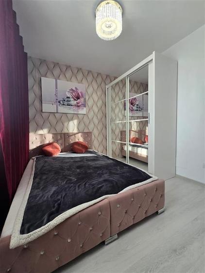 Apartament cu 2 camere decomandat în Podu Roș