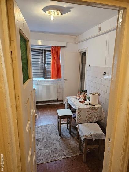 Apartament cu 3 camere decomandat în Măcin