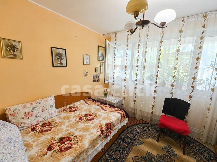 Apartament cu 4 camere semidecomandat în Țiglina 3