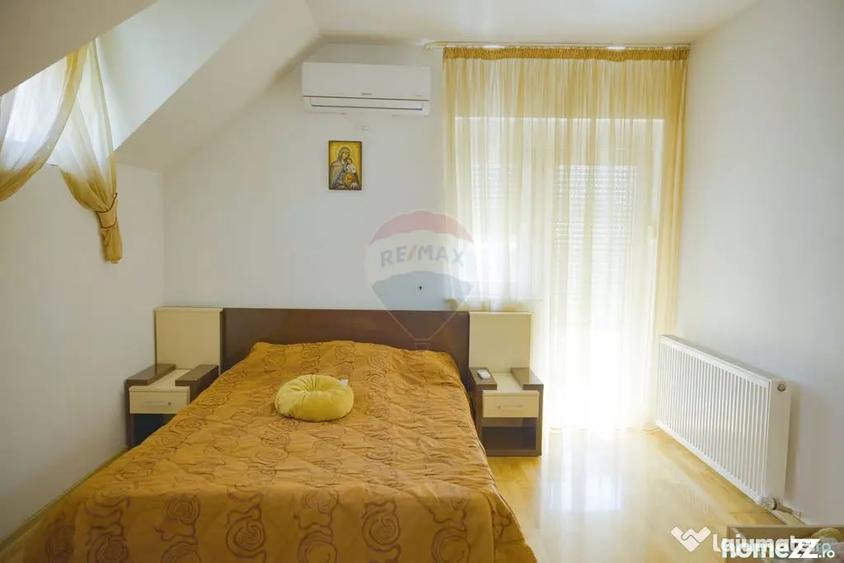 Casă cu 7 camere cu Teren 3093 Mp în Girov