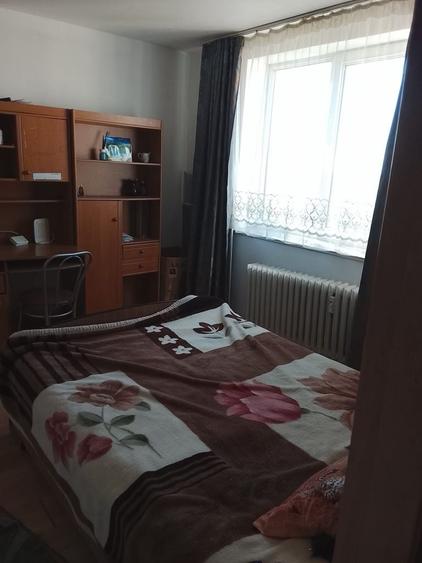 Apartament cu 2 camere decomandat în Calea București