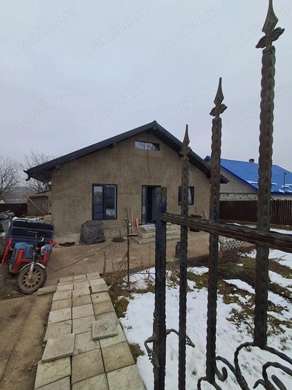 Casă cu 3 camere cu Teren 450 Mp în Horlești