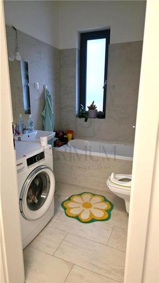 Apartament cu 4 camere decomandat, mobilat în Dumbrăvița