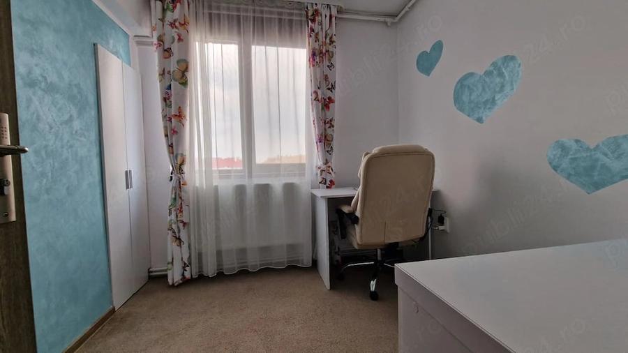 Apartament cu 3 camere decomandat, mobilat în Fetești-Gară