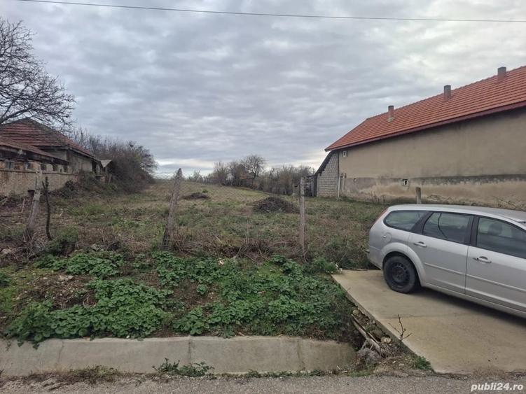 Teren de 6900 mp, în Central
