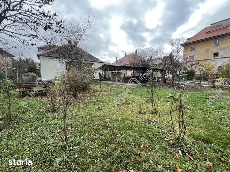 Casă cu 4 camere decomandat cu Teren 900 Mp în Calea Poplăcii