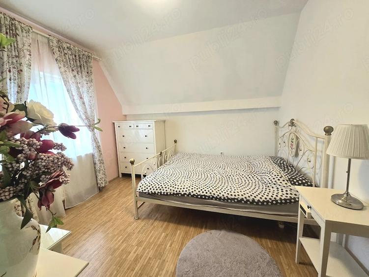 Apartament cu 3 camere decomandat în Aradului