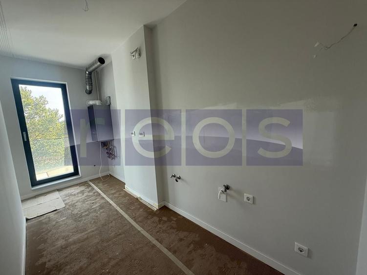 Apartament cu 3 camere în Străulești