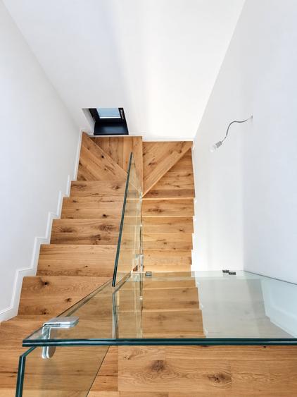 Duplex cu 4 camere cu Canalizare în Străulești