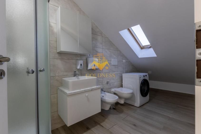 Apartament cu 3 camere semidecomandat în Central