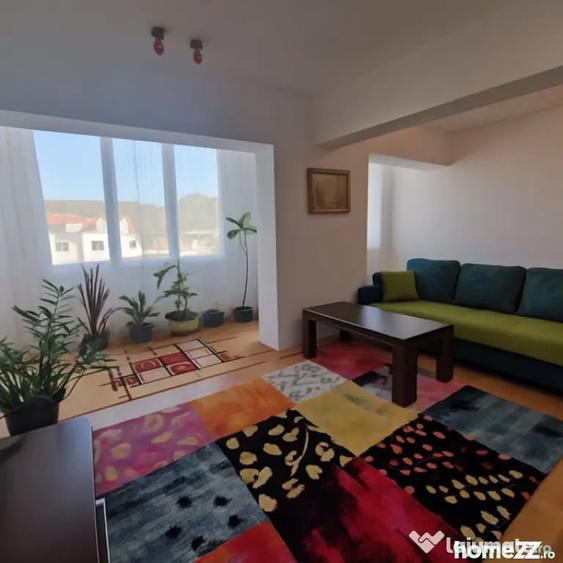 Apartament cu 4 camere decomandat în Central