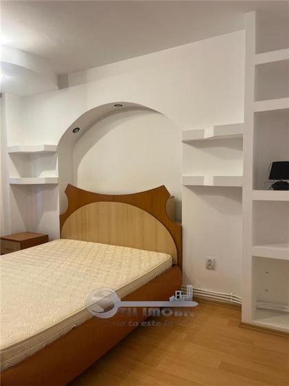 Apartament cu 3 camere decomandat în Nicolina
