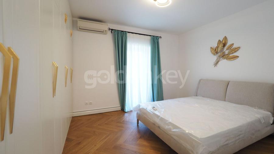 Duplex cu 4 camere cu Canalizare în Iancu Nicolae
