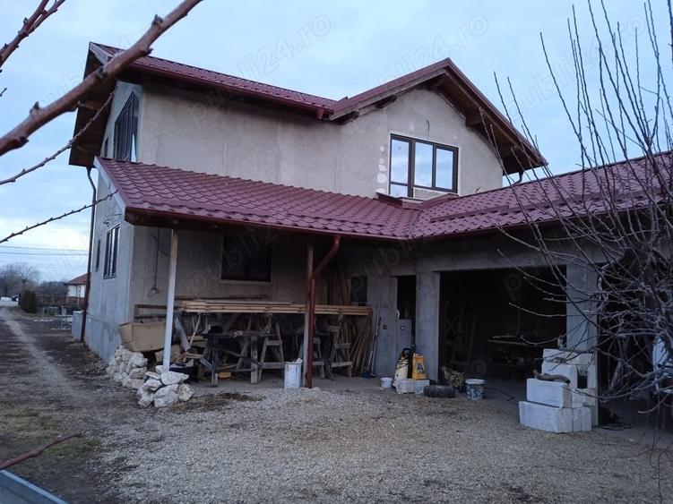 Casă cu 6 camere în Mihai Vodă