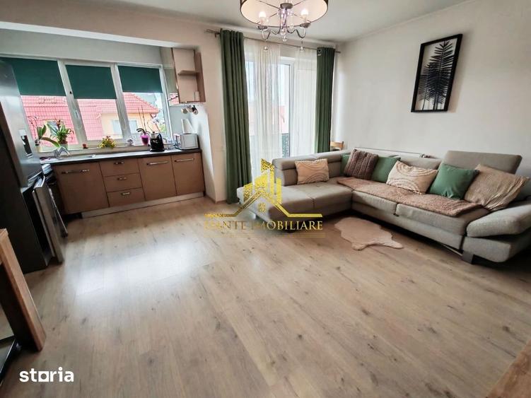Apartament cu 2 camere semidecomandat, mobilat în Între Lacuri