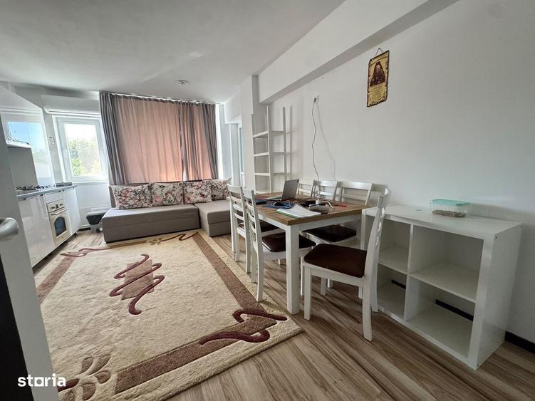 Apartament cu 3 camere în Letea
