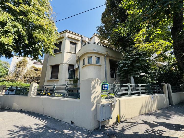Apartament cu 6 camere circular în Dorobanți