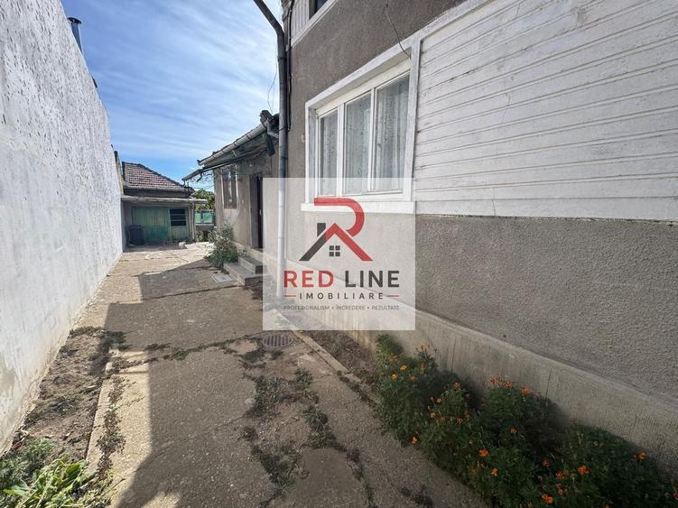 Casă individuală cu 5 camere cu Canalizare în Exterior Sud