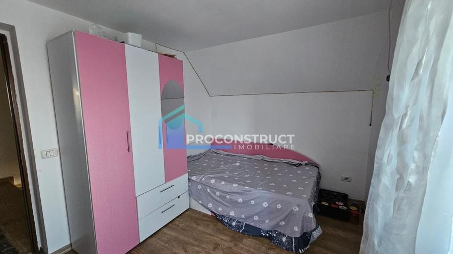 Casă cu 6 camere cu Canalizare în Ronaț
