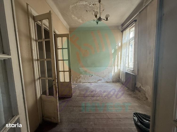 Casă cu 4 camere în Vitan