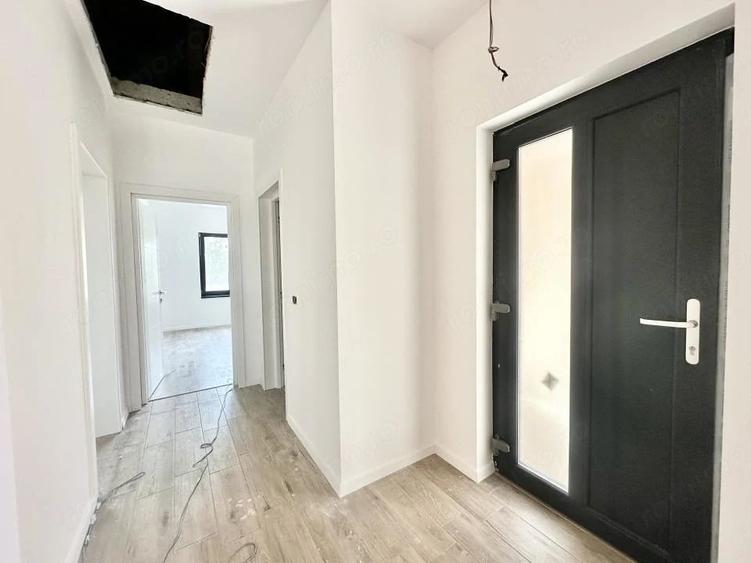 Casă cu 3 camere cu Teren 332 Mp în Albina