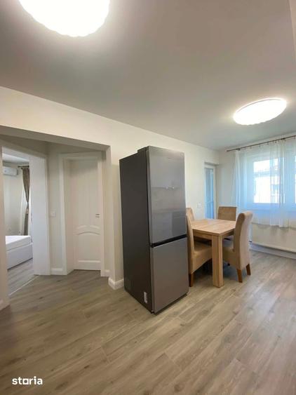 Apartament cu 3 camere semidecomandat în Micro 16
