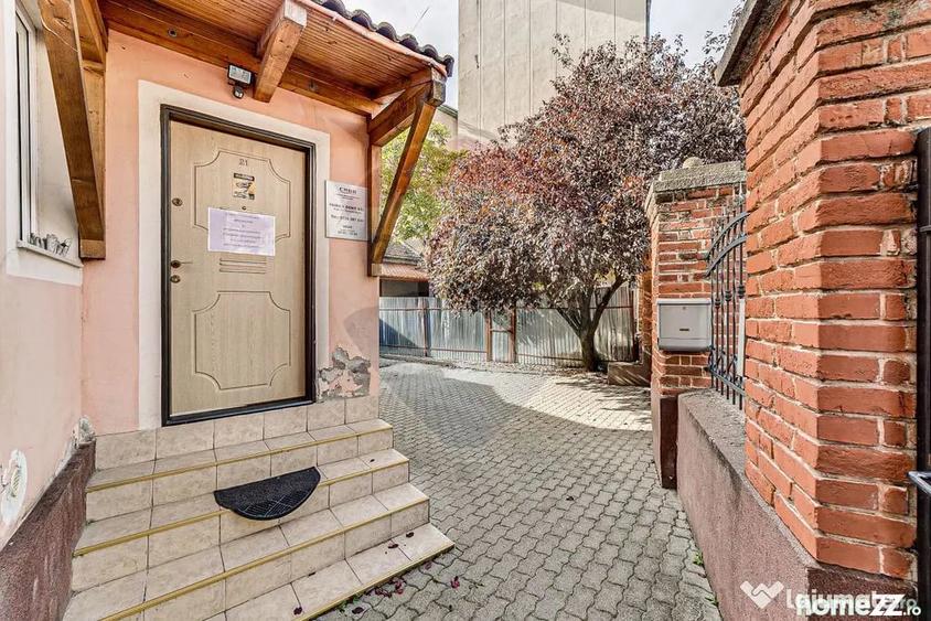 Spațiu comercial, de 40 mp, în Intim