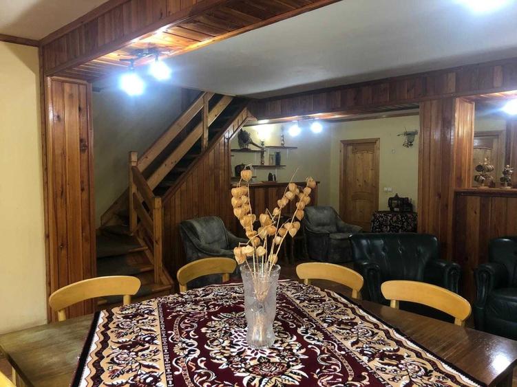 Casă cu 4 camere în Poiana