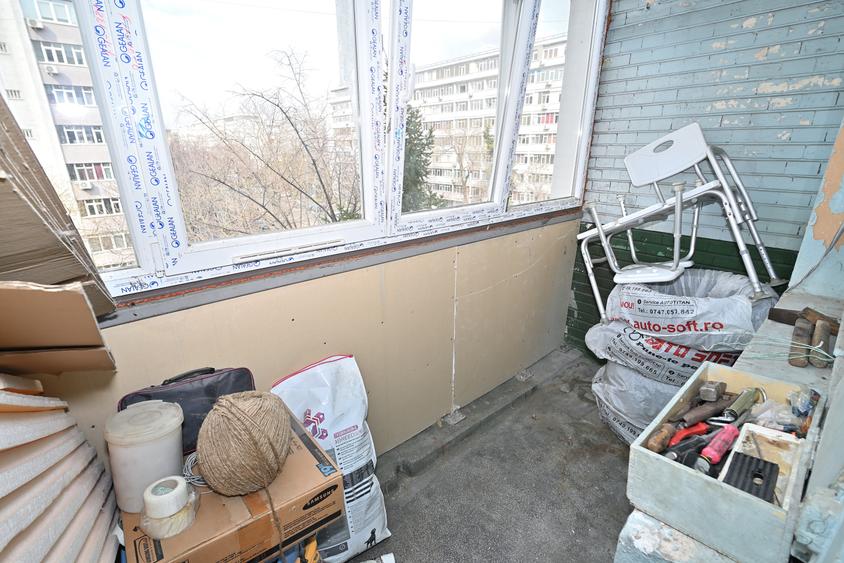 Apartament cu 3 camere semidecomandat în Giulești