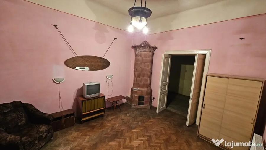 Casă cu 2 camere cu Canalizare în Ultracentral