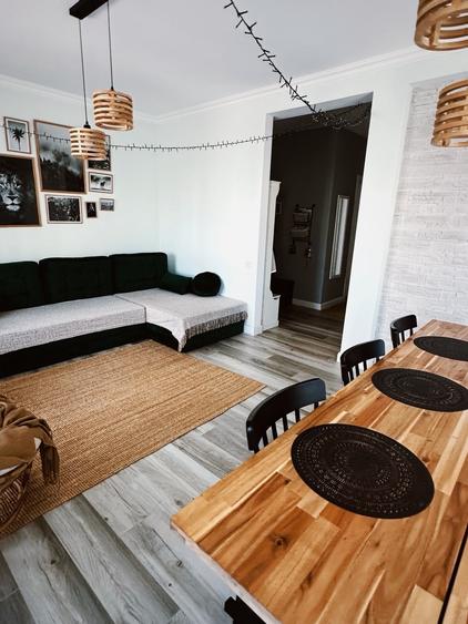 Apartament cu 3 camere decomandat, mobilat în Florești