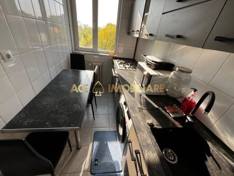 Apartament cu 2 camere decomandat, mobilat în Berceni