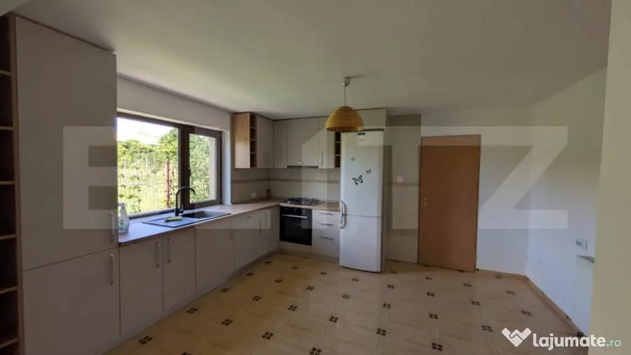 Casă cu 4 camere cu Teren 300 Mp în Central