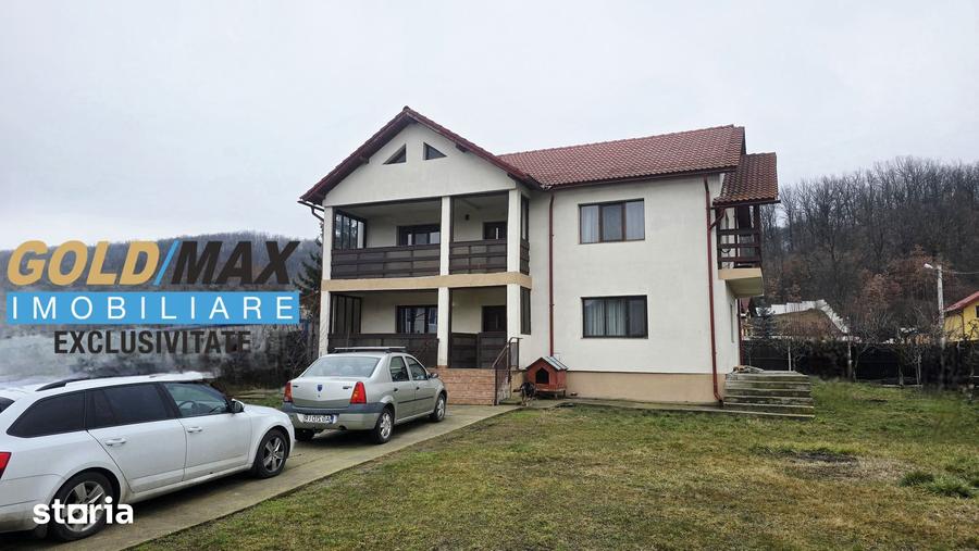 Casă cu 5 camere cu Teren 921 Mp în Bascov