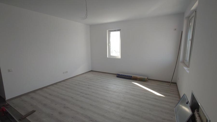 Apartament cu 2 camere decomandat în Theodor Pallady