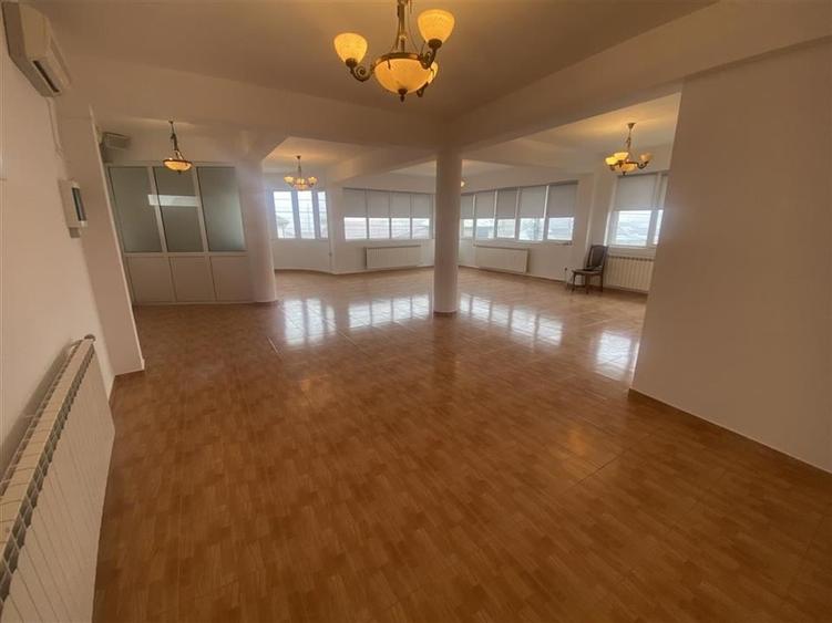 Spațiu comercial, de 115 mp, în Est