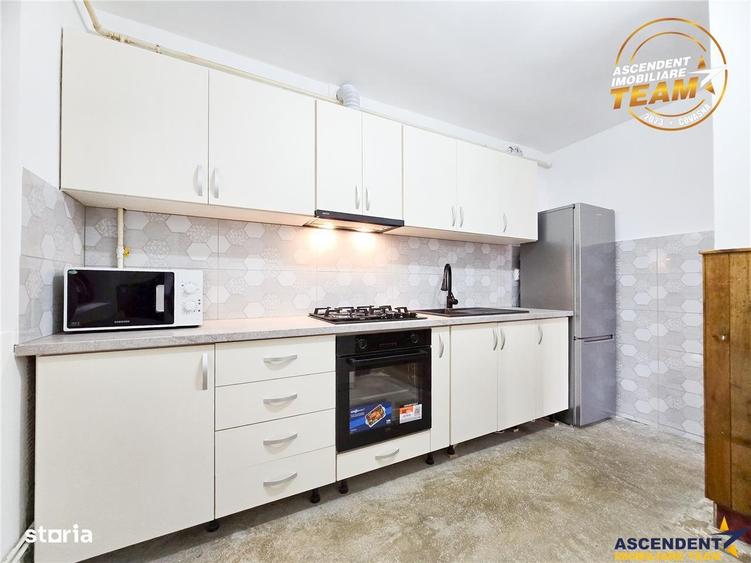 Apartament cu 3 camere decomandat, mobilat în Ciucului