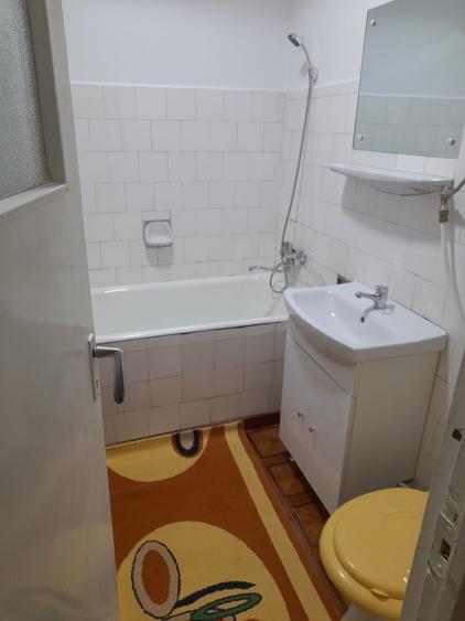 Apartament cu 2 camere semidecomandat în Galați